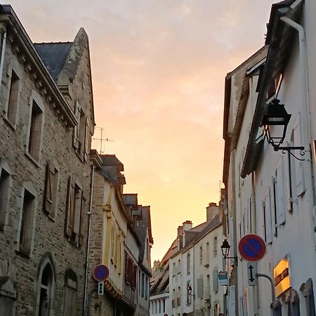 Au Centre De Vannes Exterior foto